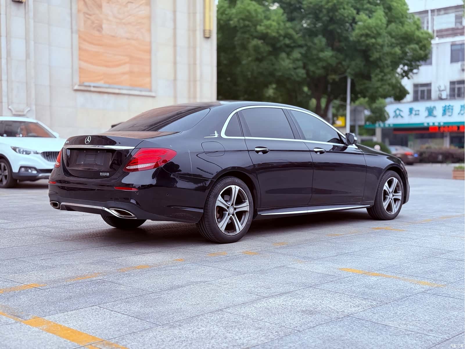 Mercedes-Benz E-Class, 2016 4