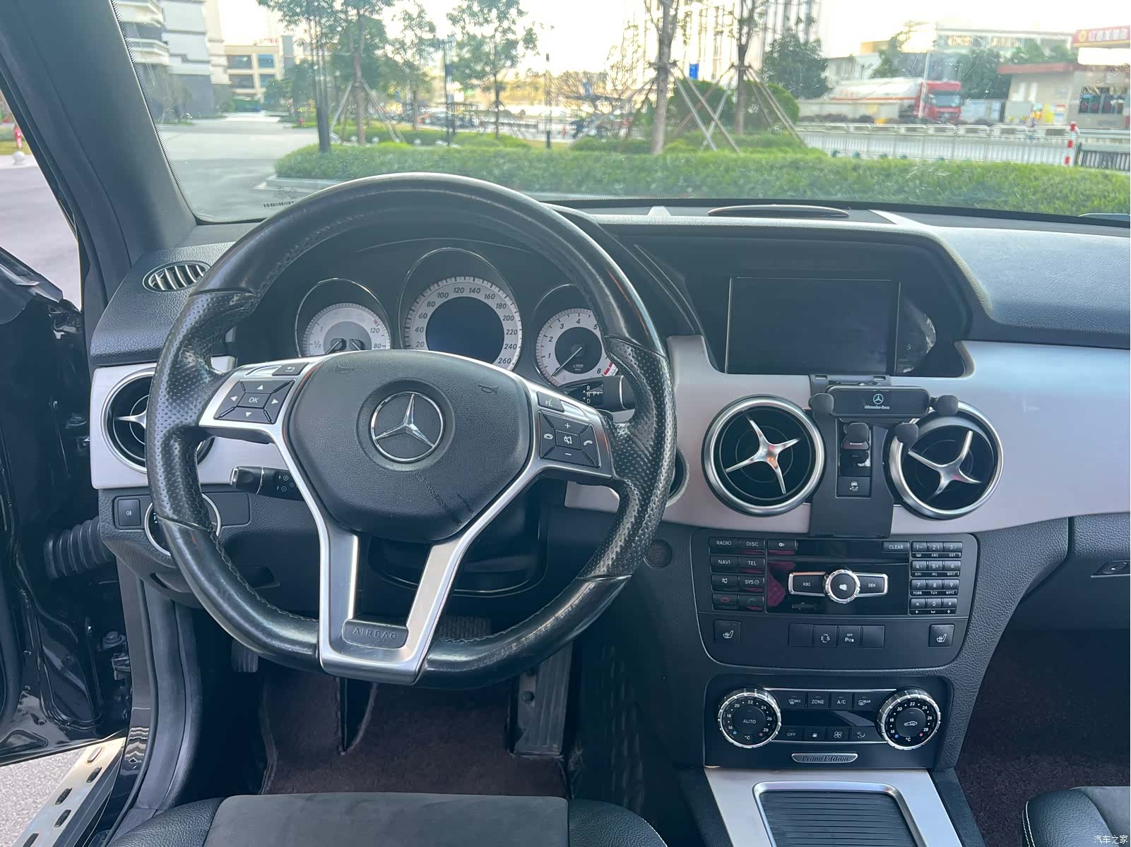 Mercedes-Benz GLK-Class, 2015 14