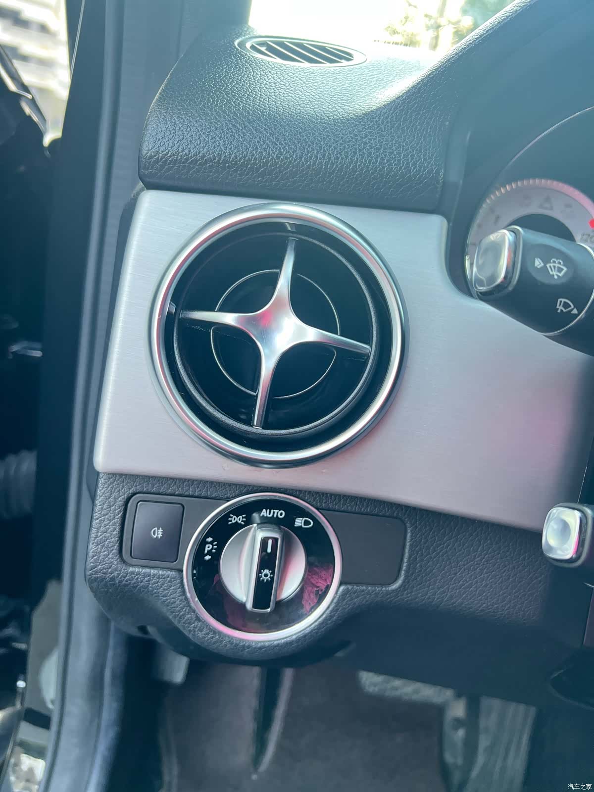 Mercedes-Benz GLK-Class, 2015 24