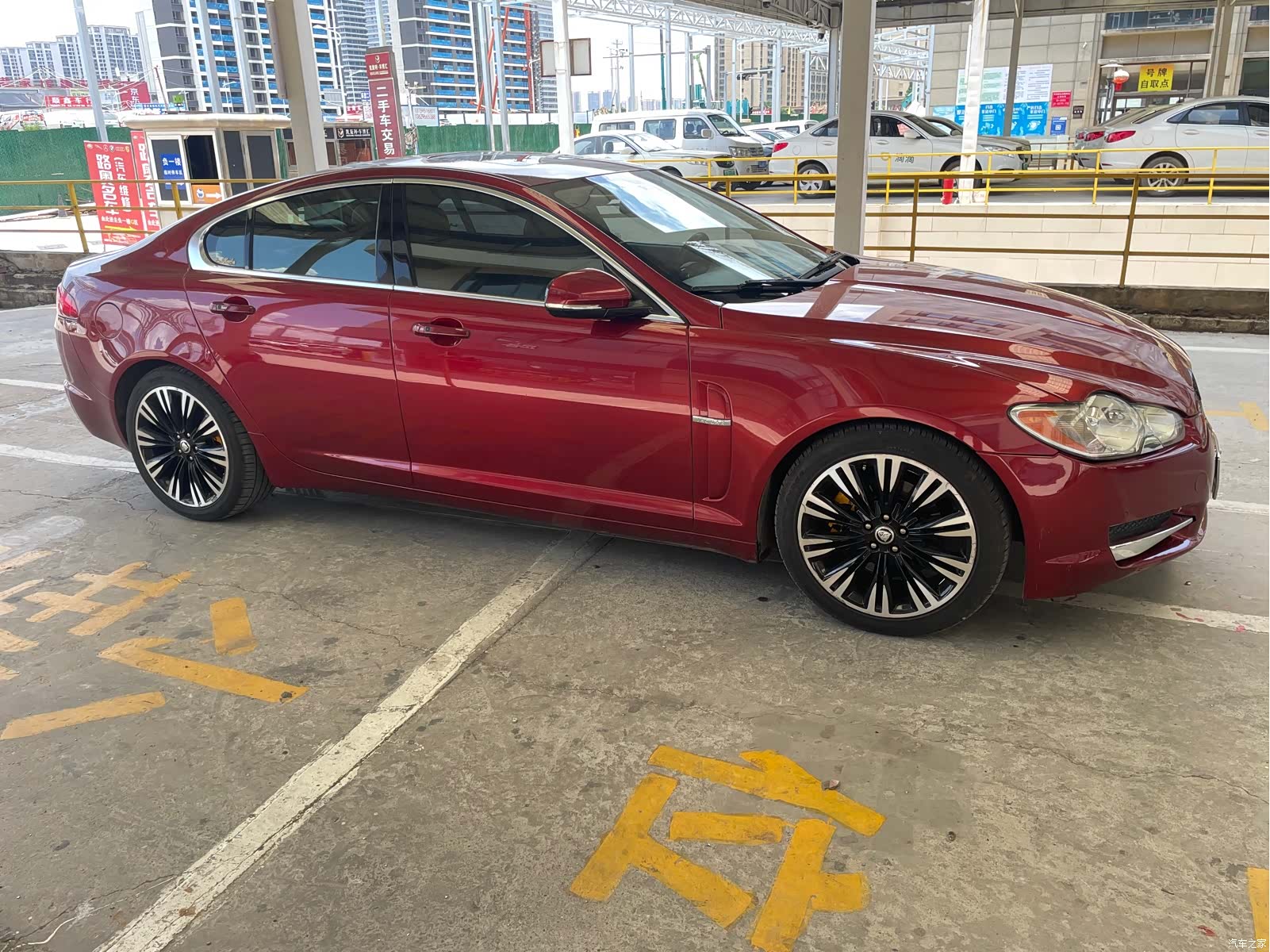 Jaguar XF, 2011 8
