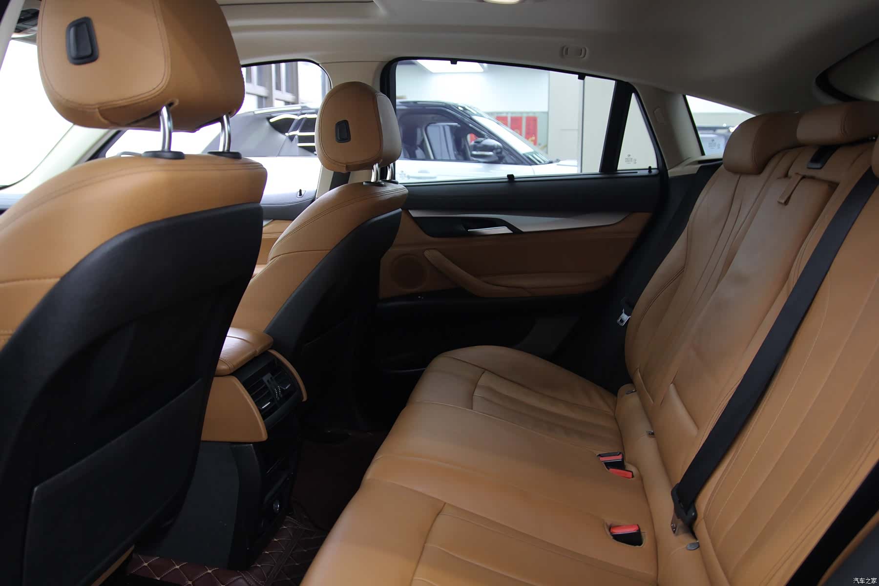 BMW X6, 2020 12