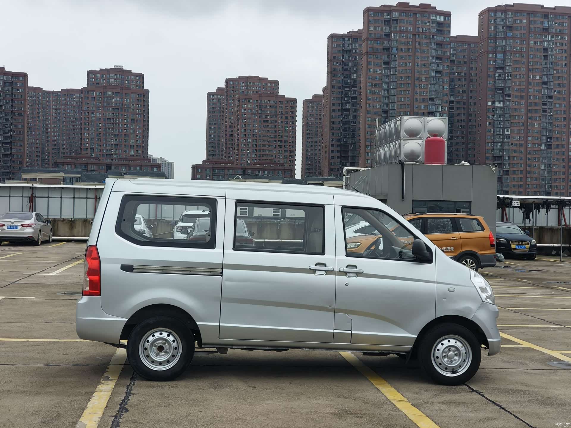 Wuling S, 2022 8