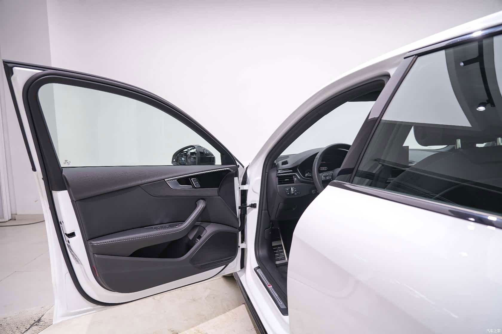 Audi A4L, 2024 14