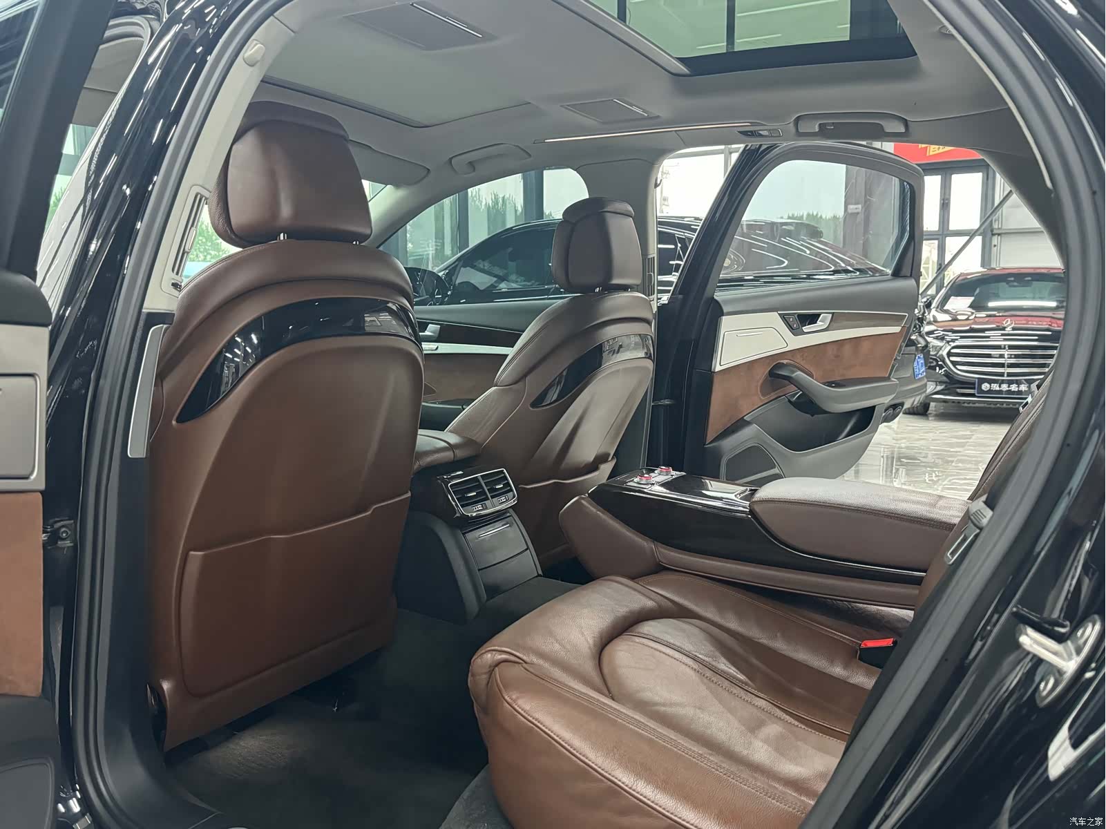 Audi A8L, 2015 9