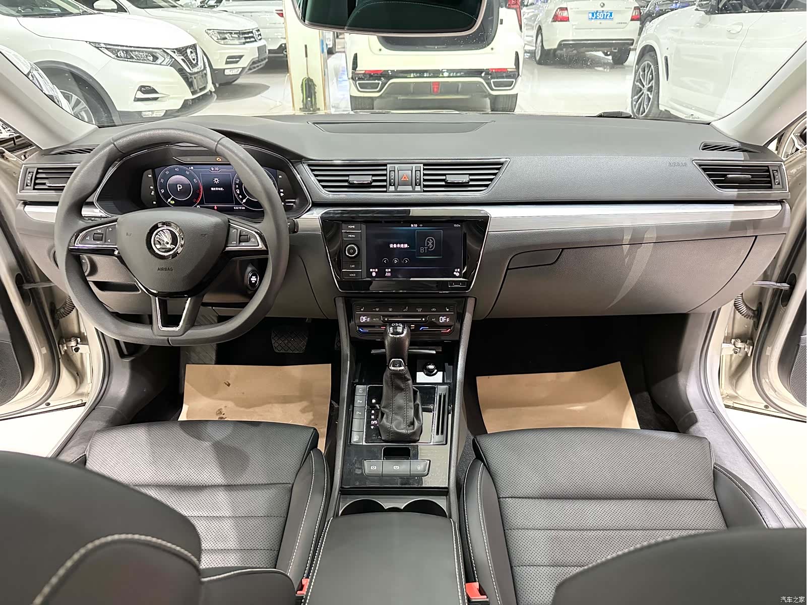 Skoda Superb, 2020 4