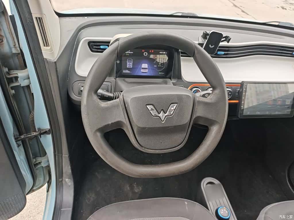 Wuling MINIEV, 2021 11