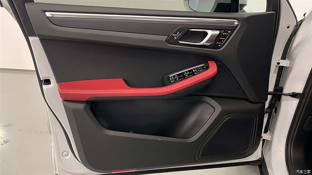 Porsche Macan, 2021 12