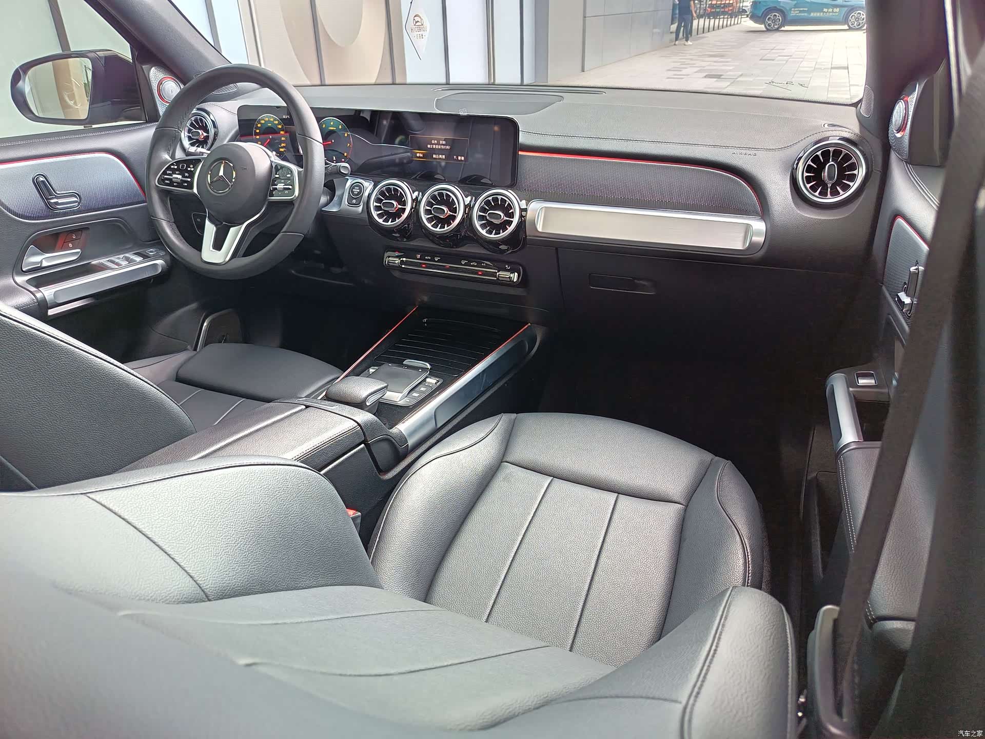 Mercedes-Benz GLB, 2022 13