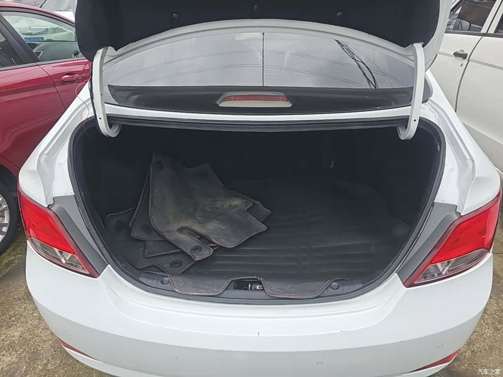 Hyundai GLS, 2016 19