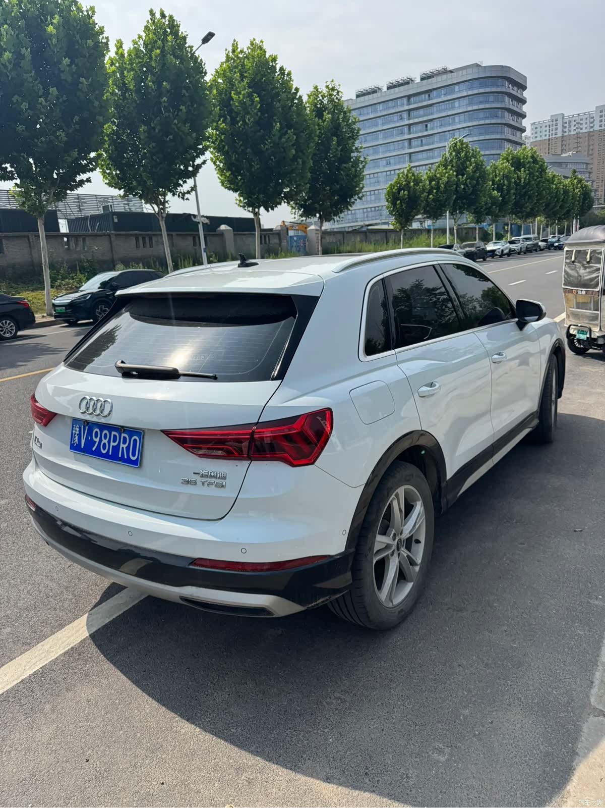 Audi Q3, 2023 11