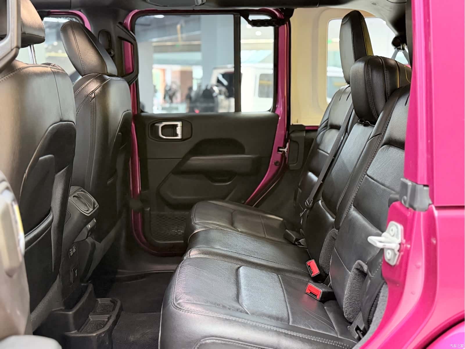 Jeep Wrangler, 2024 9