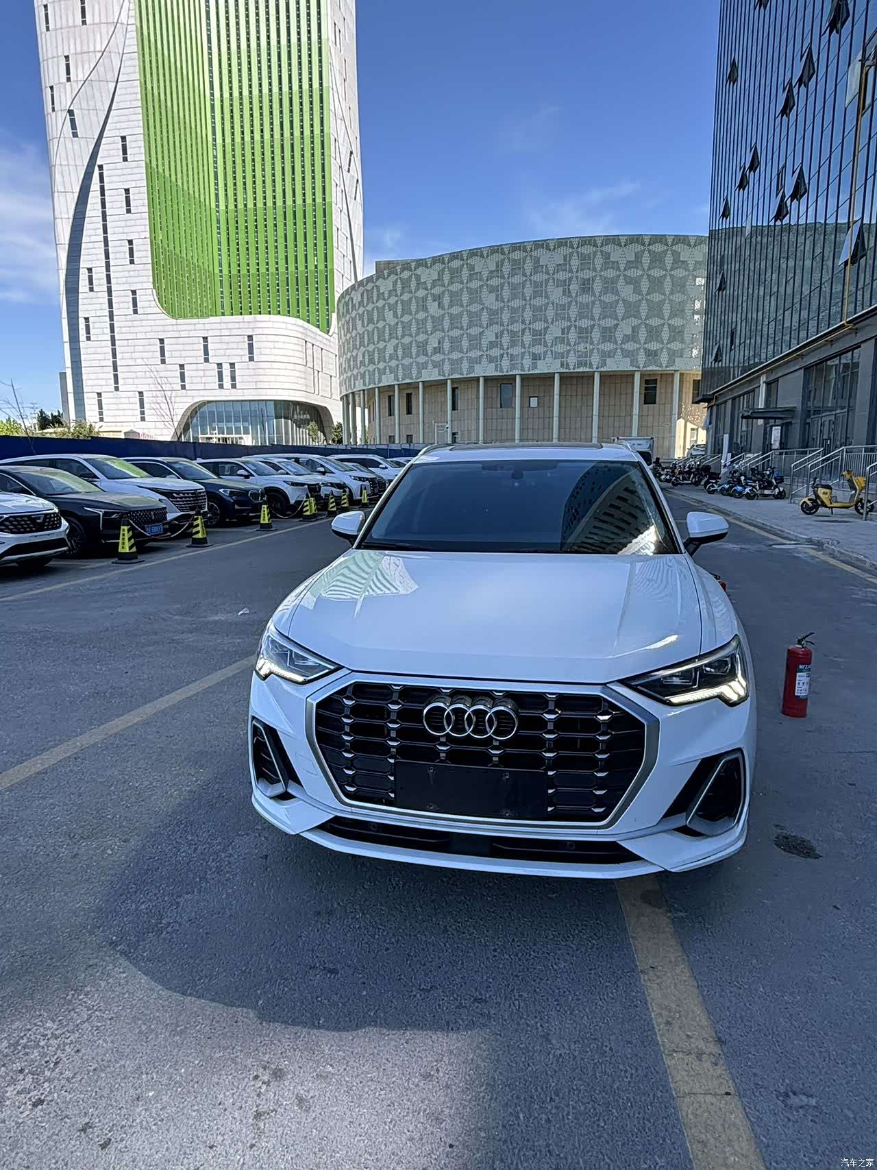 Audi Q3, 2022 1