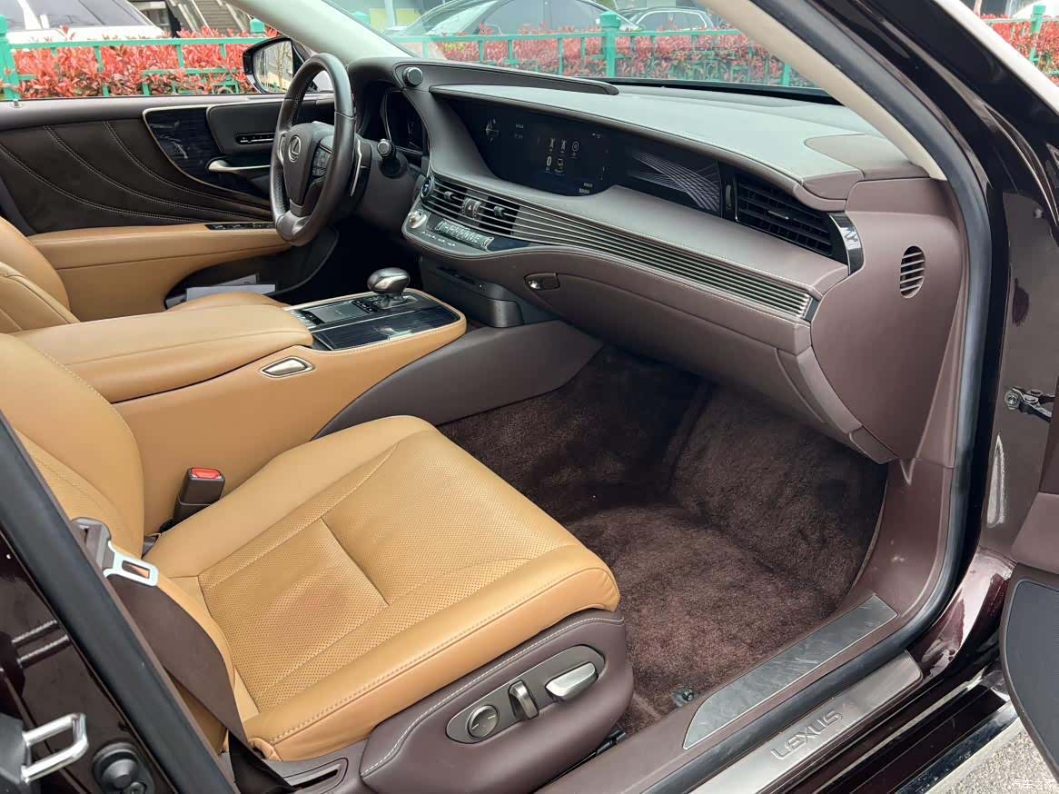 Lexus LS, 2020 9