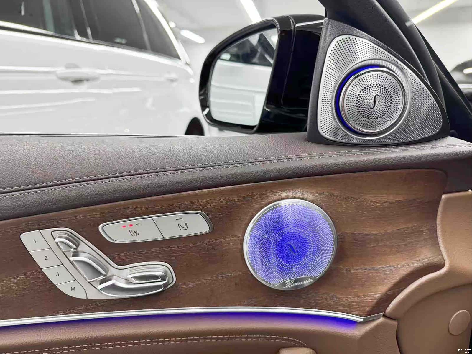 Mercedes-Benz E-Class, 2023 13