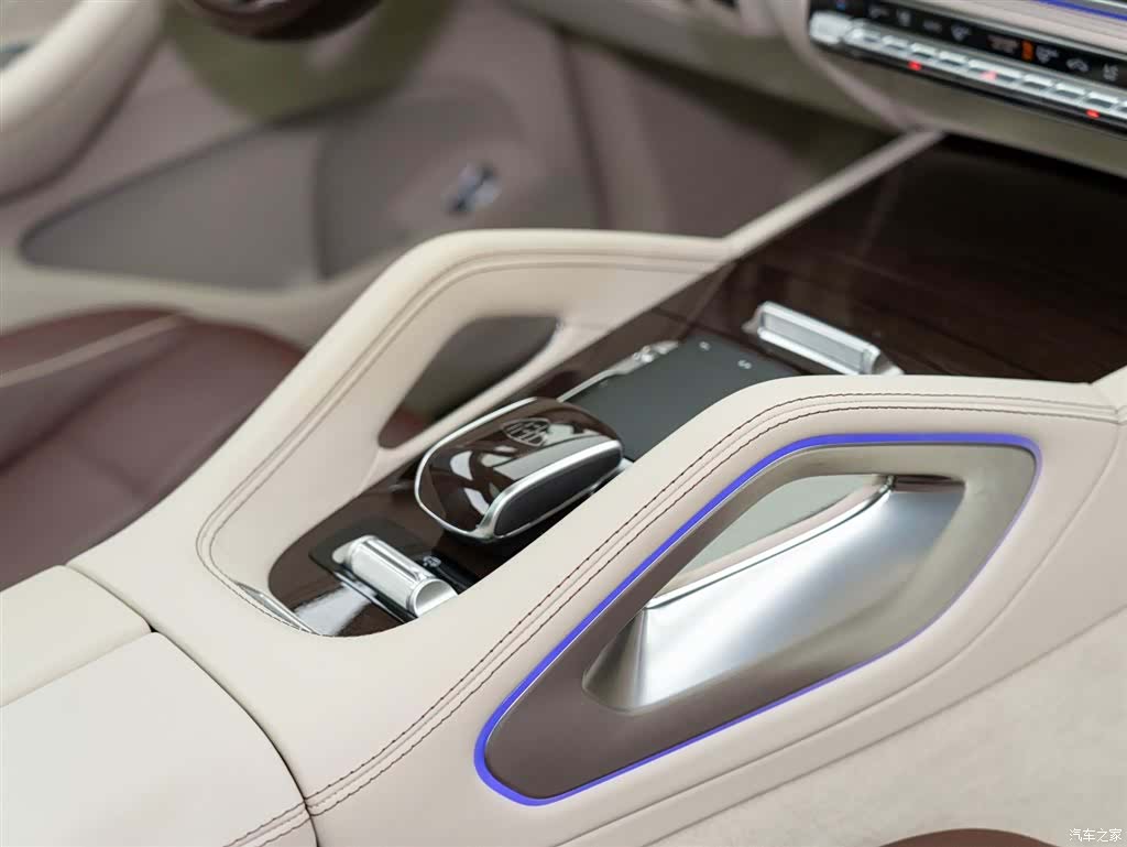 Maybach GLS, 2021 16