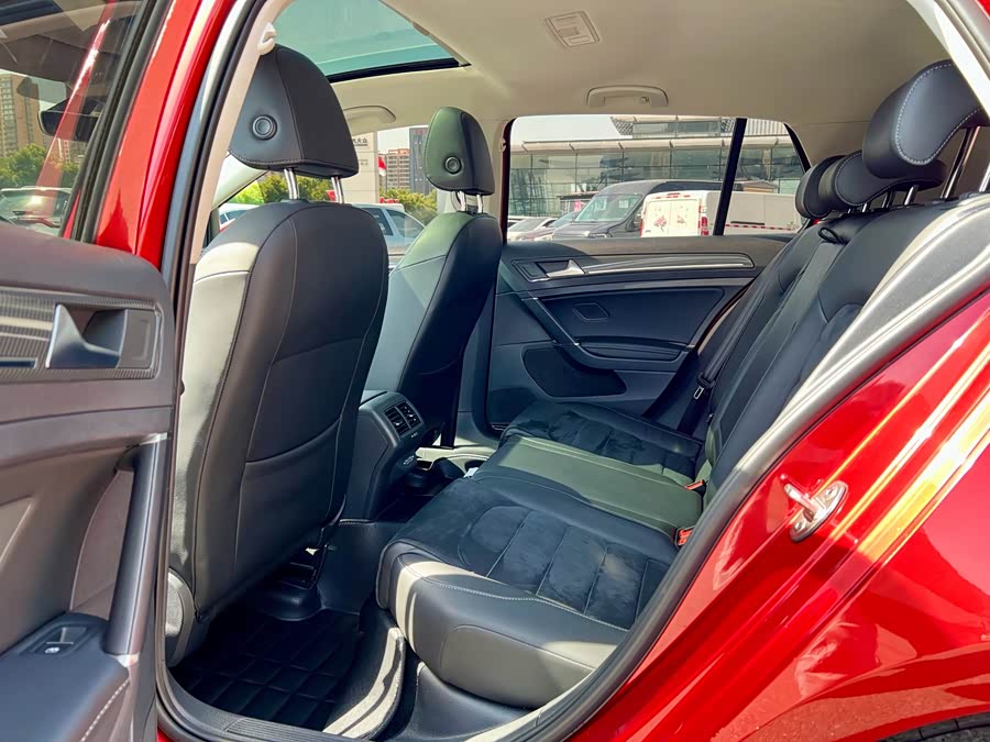 Volkswagen Golf 2019, фото 6