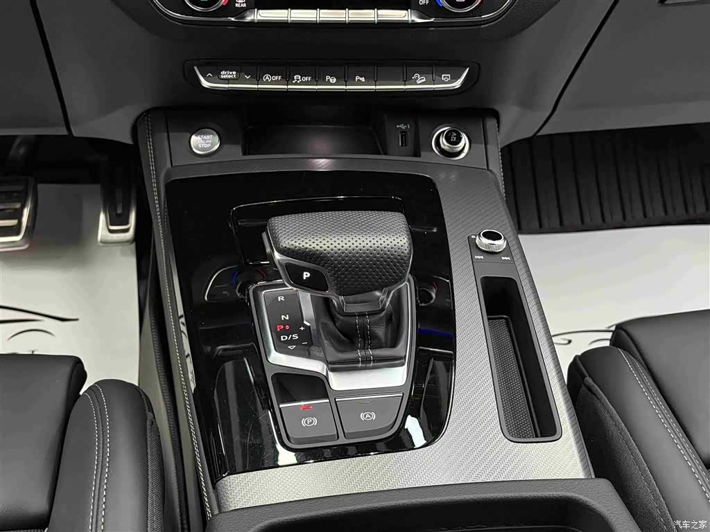 Audi Q5L, 2025 14