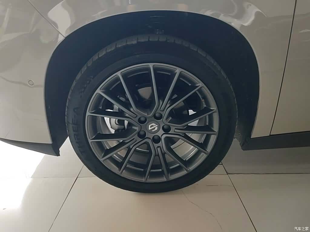 Leapmotor C10, 2025 23