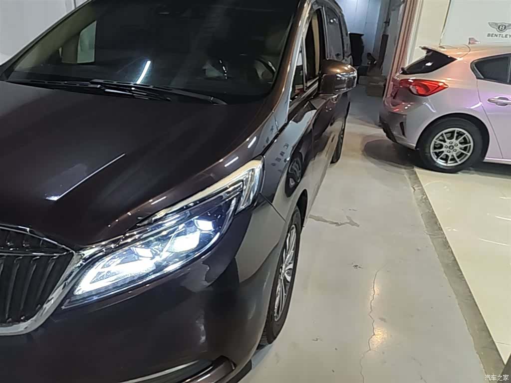 Buick GL8, 2017 24