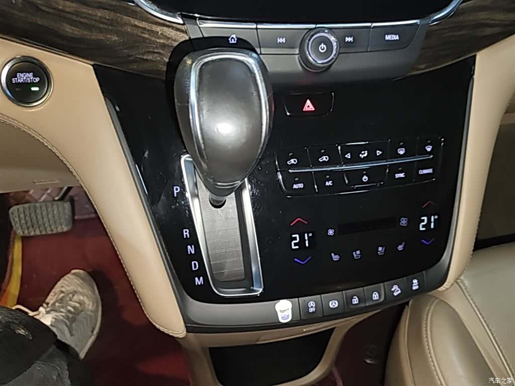 Buick GL8, 2017 14