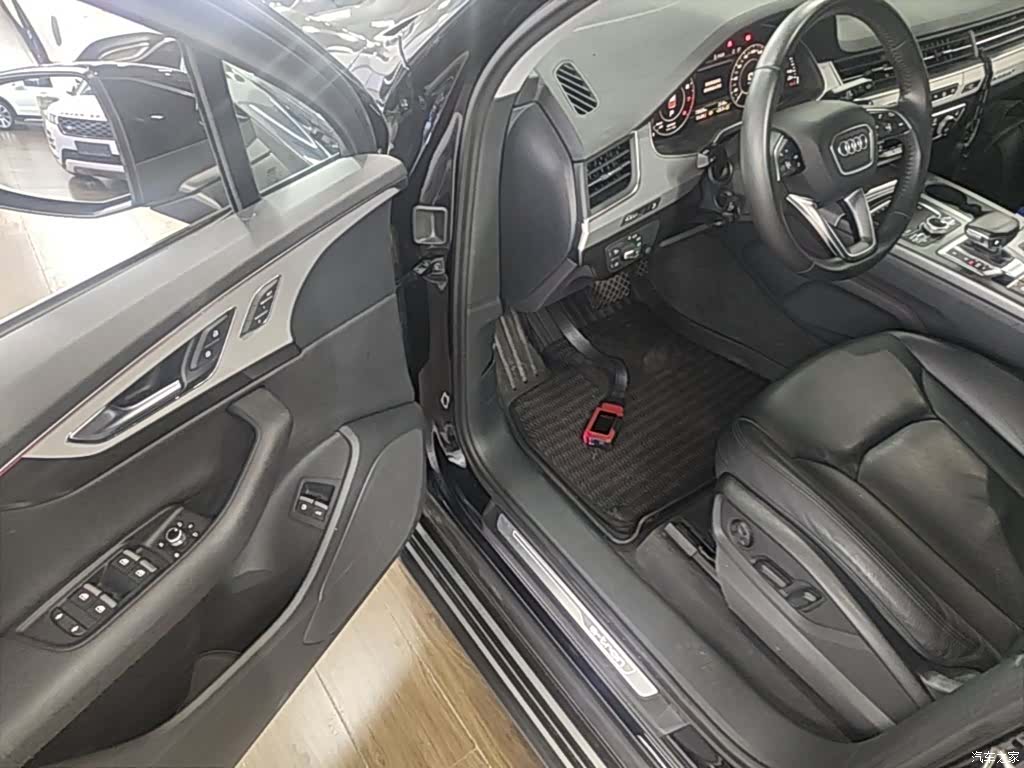 Audi e-tron, 2019 16