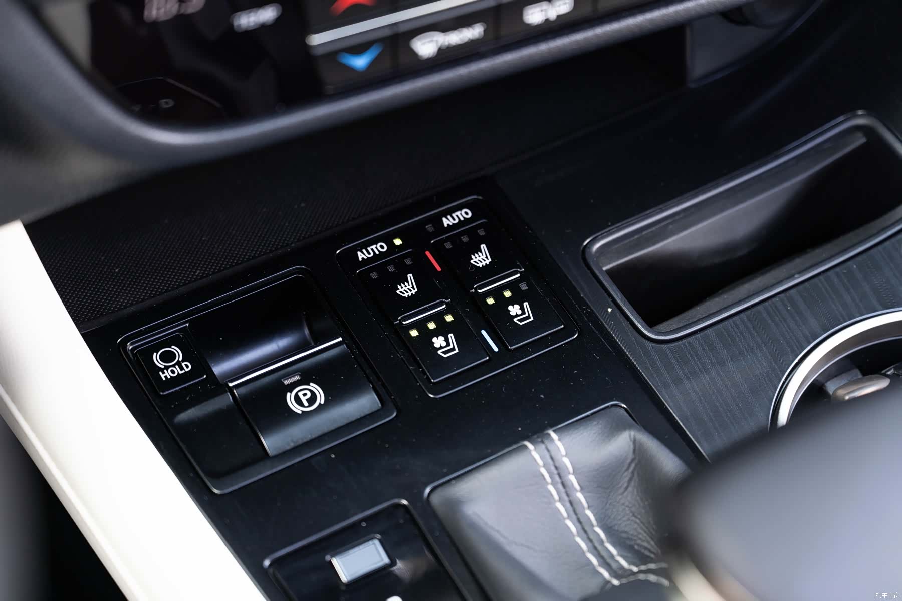 Lexus RX, 2022 23