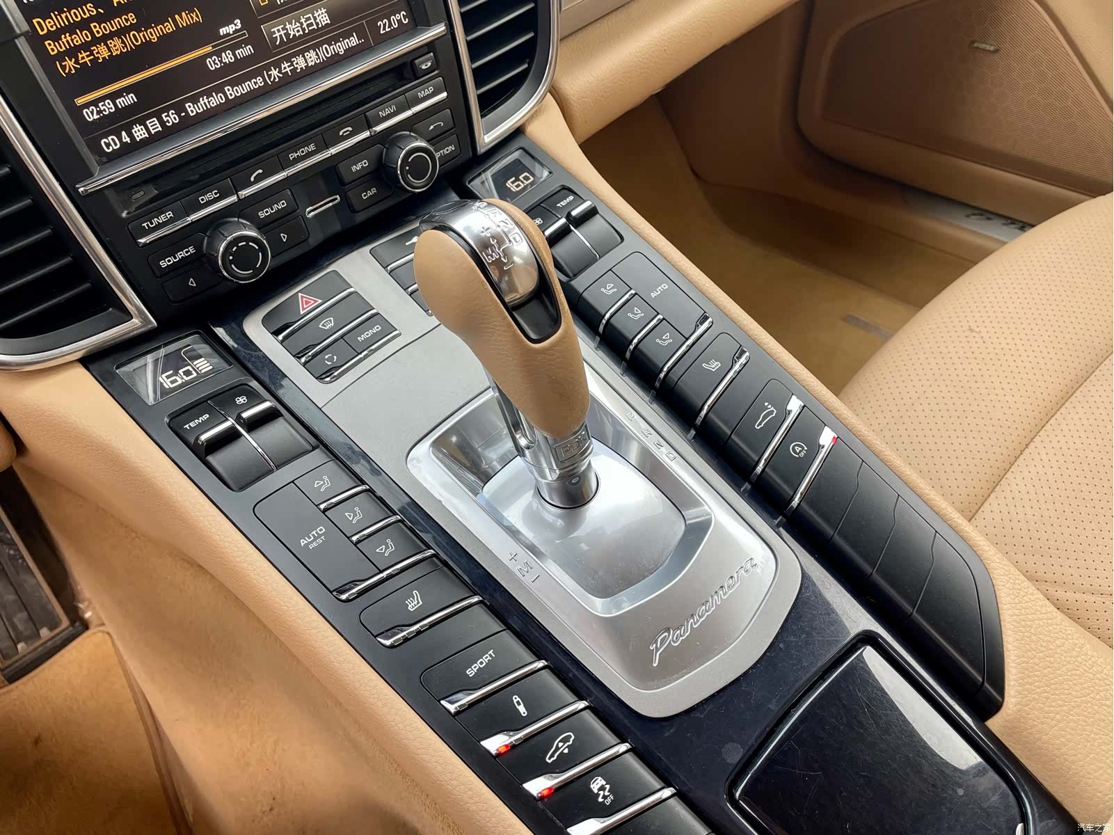 Porsche Panamera, 2011 3