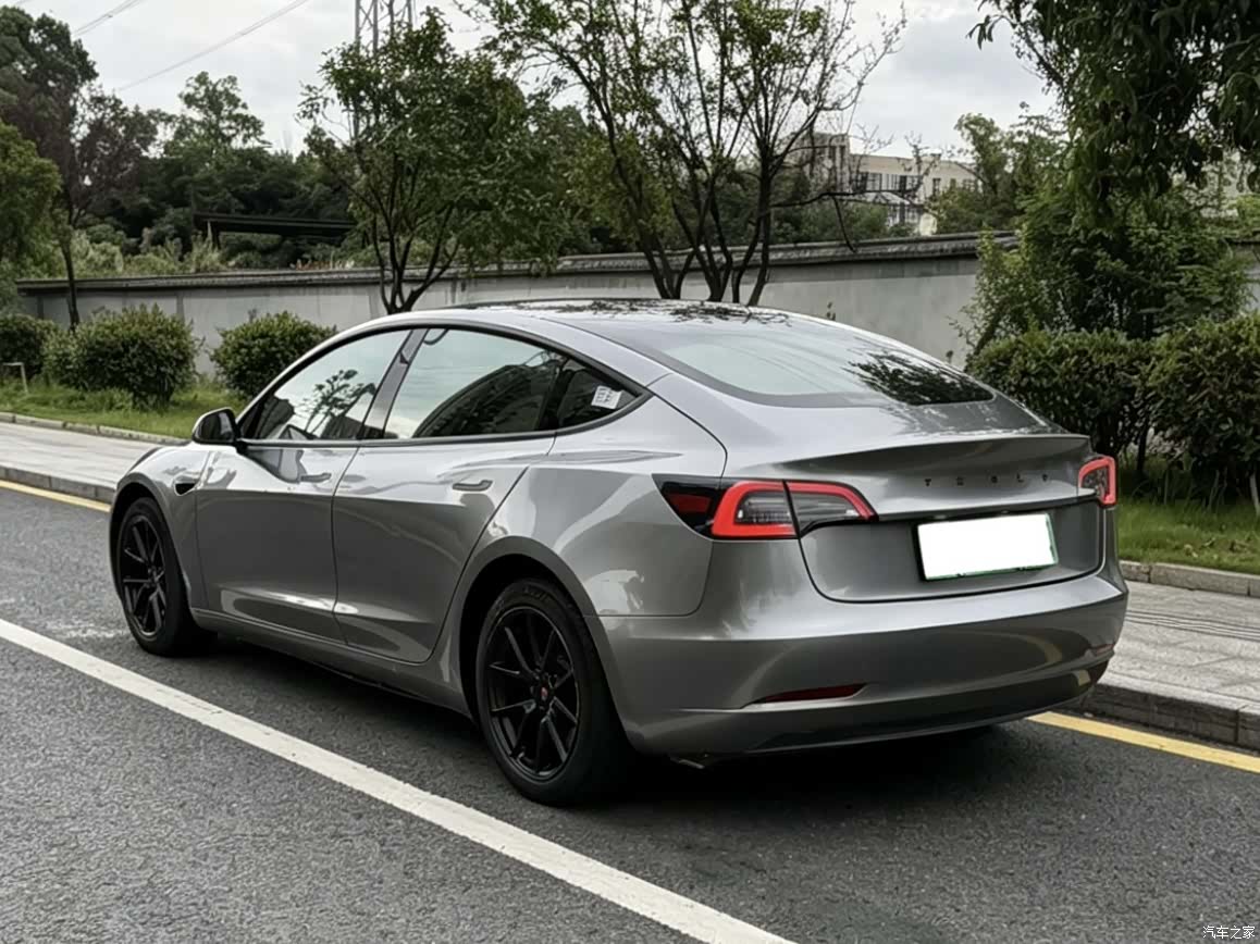 Tesla Model 3, 2023 7