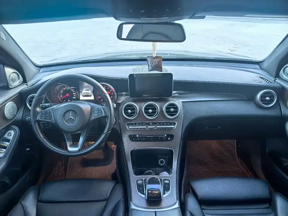 Mercedes-Benz GLC Mercedes-Benz GLC