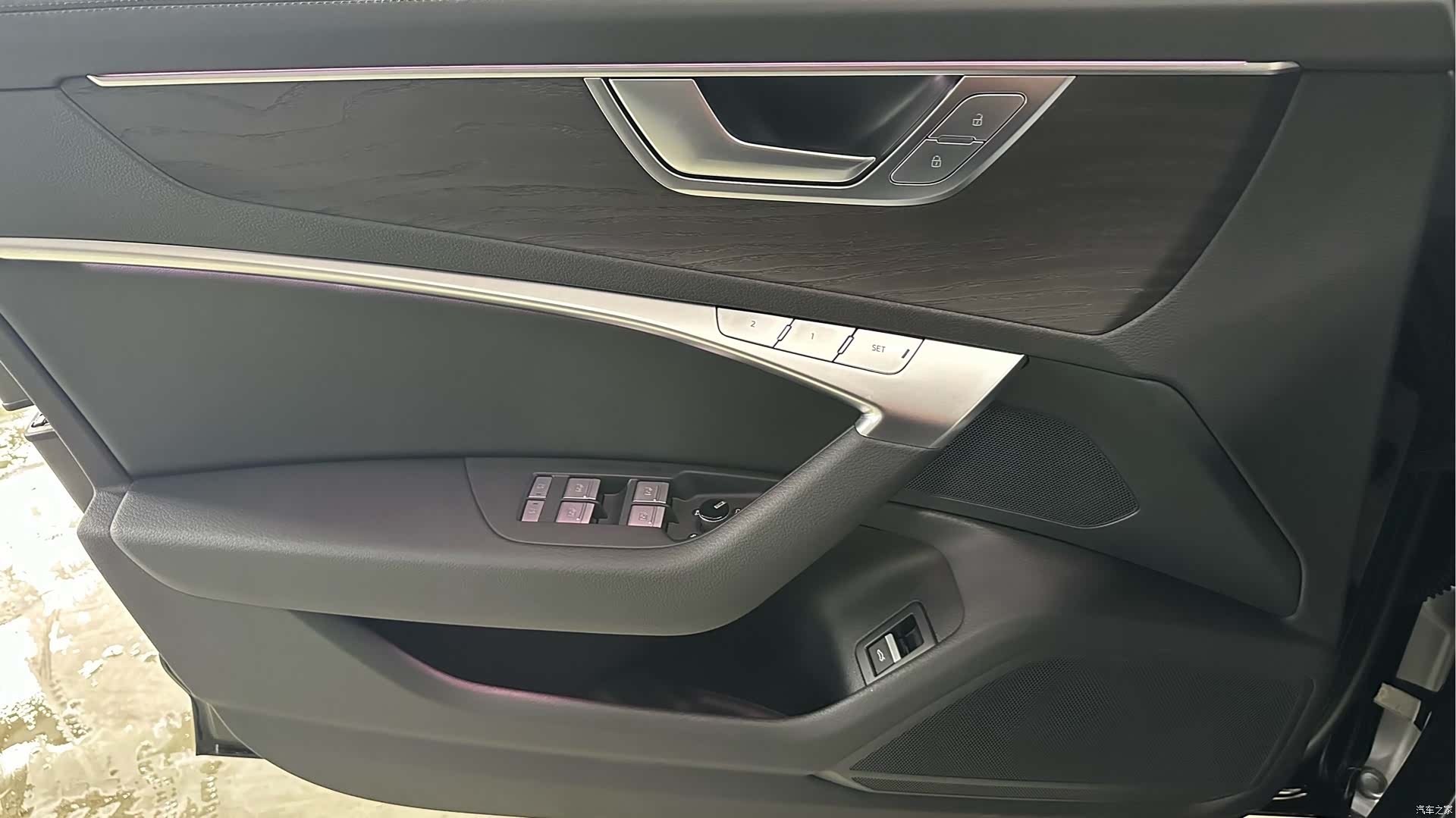 Audi A6L, 1900 12