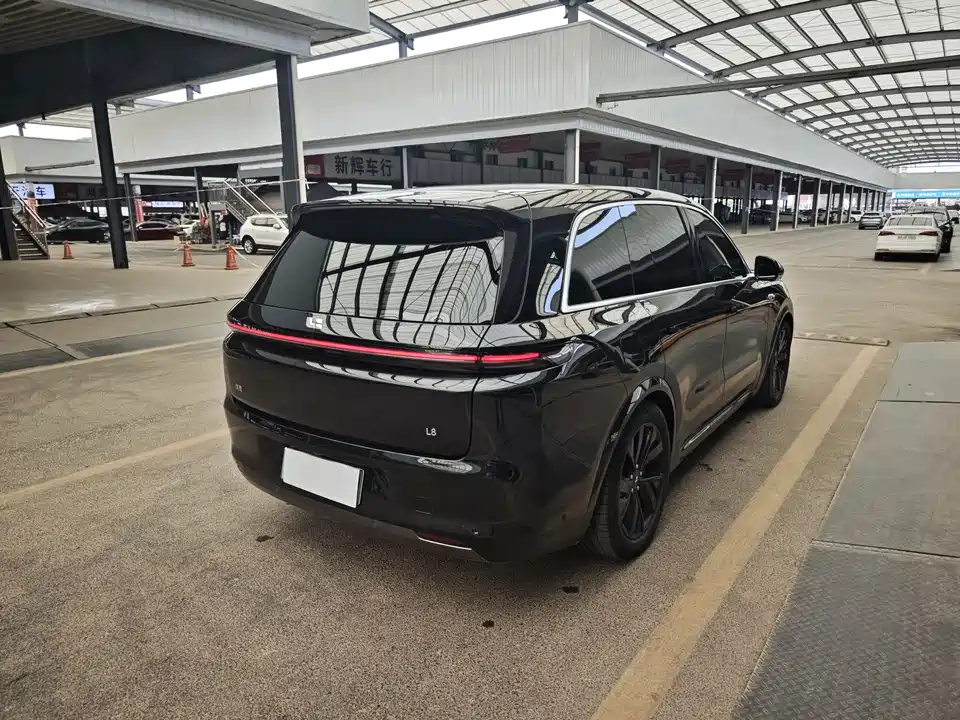 Li Auto Ideal L8