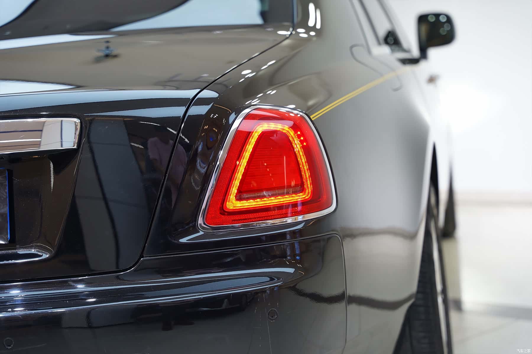 Rolls-Royce Ghost, 2011 9