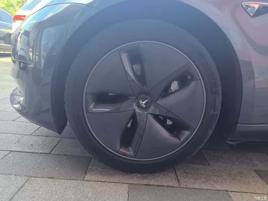 Tesla Model 3, 2020 23