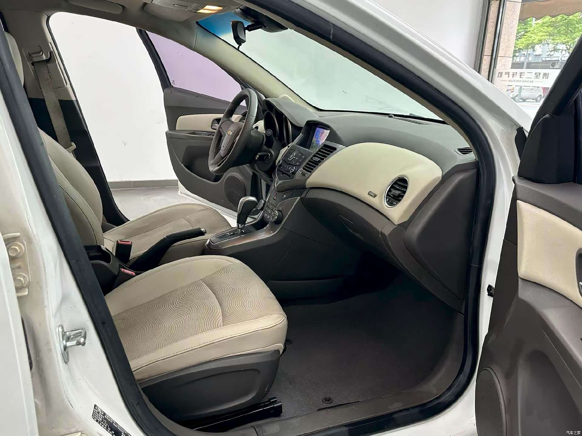 Chevrolet SE, 2015 4