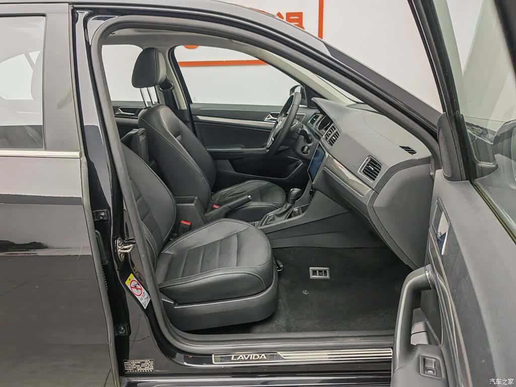 Volkswagen Lavida, 2017 23
