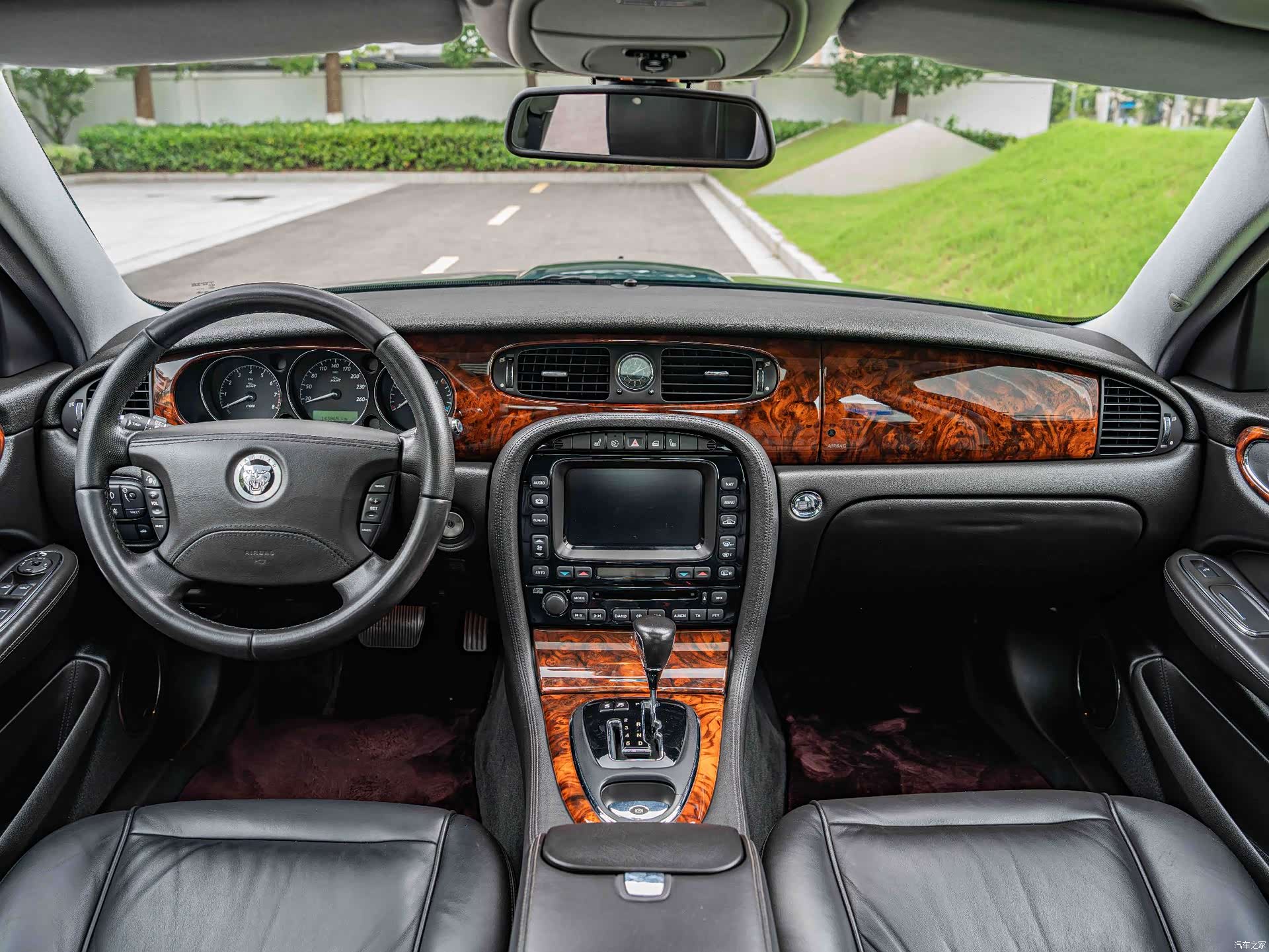 Jaguar XJ, 2009 14