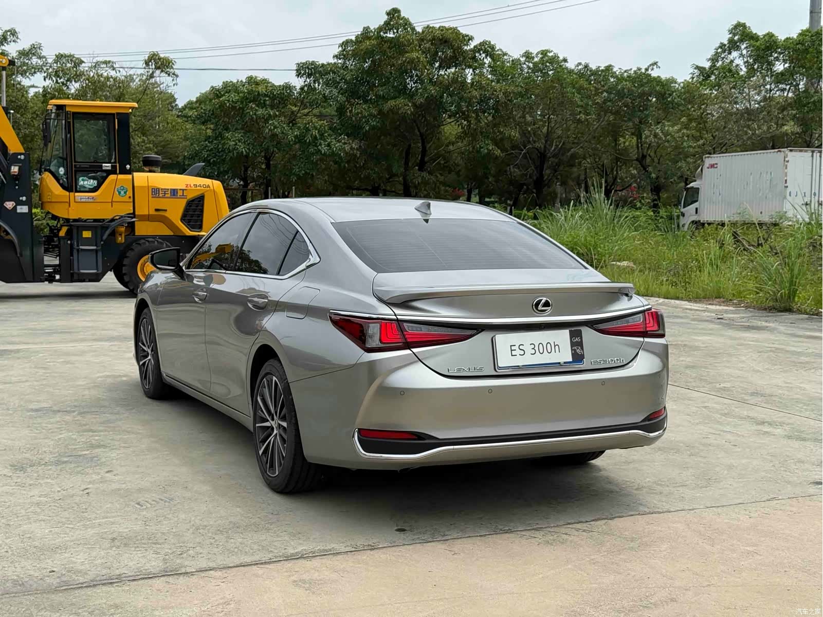 Lexus ES, 2024 7