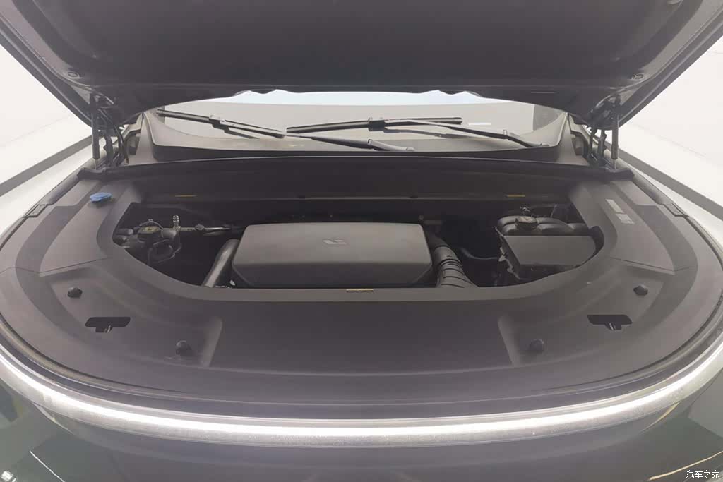 Li Auto L9, 2024 10