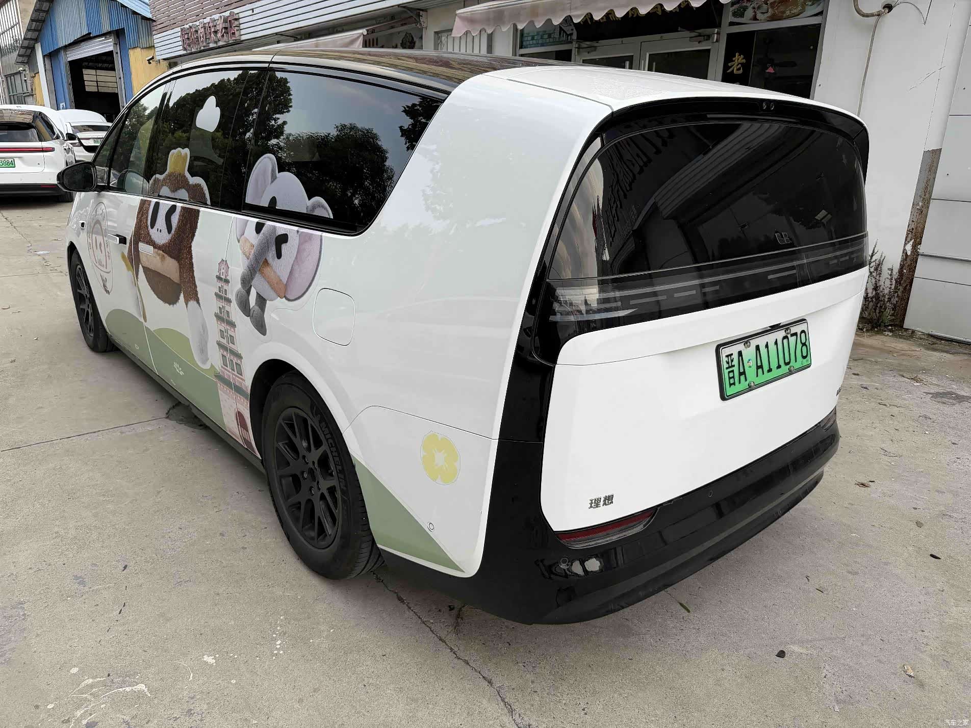 Li Auto MEGA, 2025 7