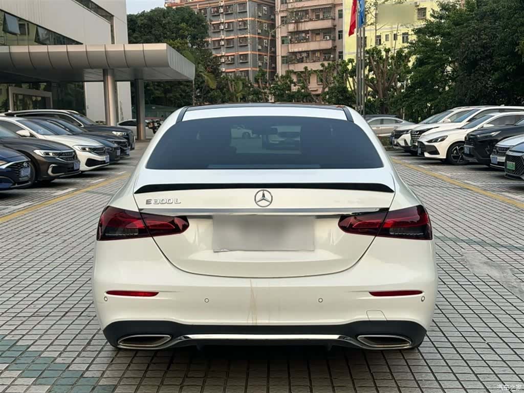 Mercedes-Benz E-Class, 2022 22