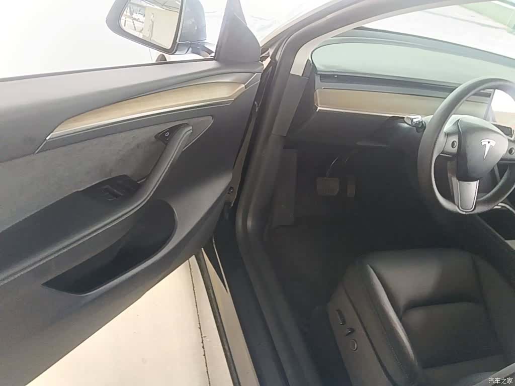 Tesla Model Y, 2021 16