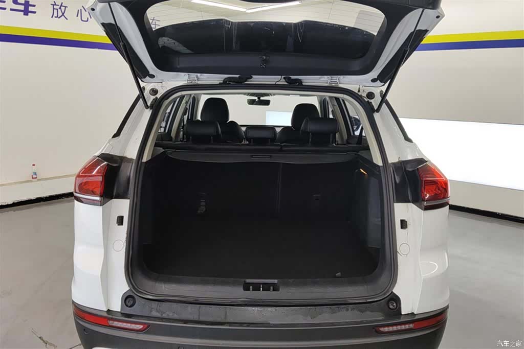 Geely Boyue, 2020 4