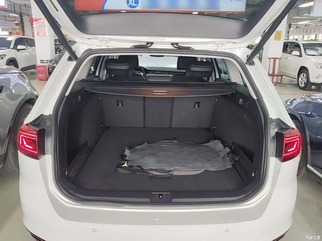 Volkswagen Variant, 2023 19