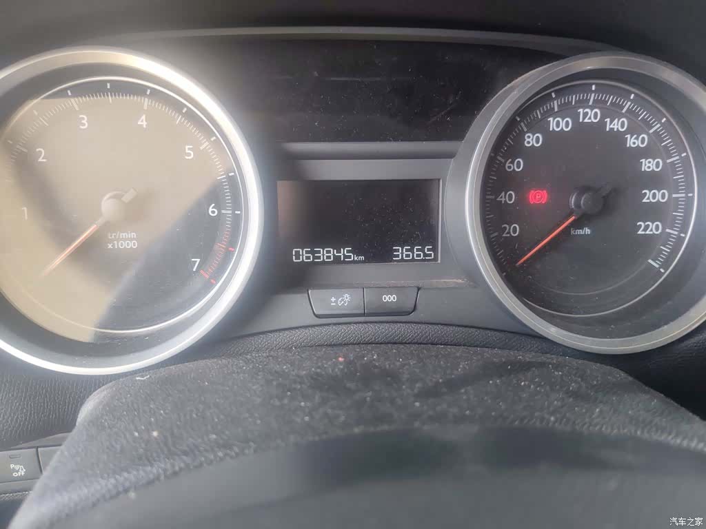 Peugeot 408, 2016 13