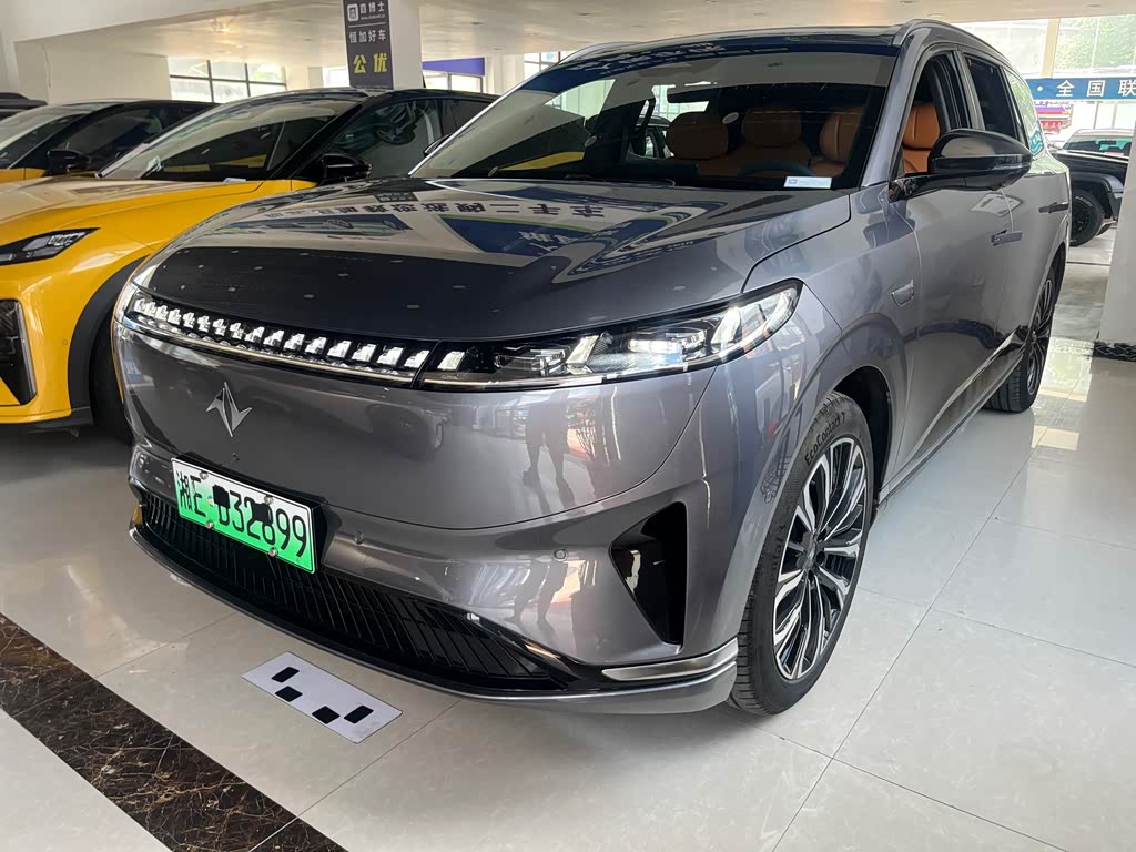 Dongfeng eπ008