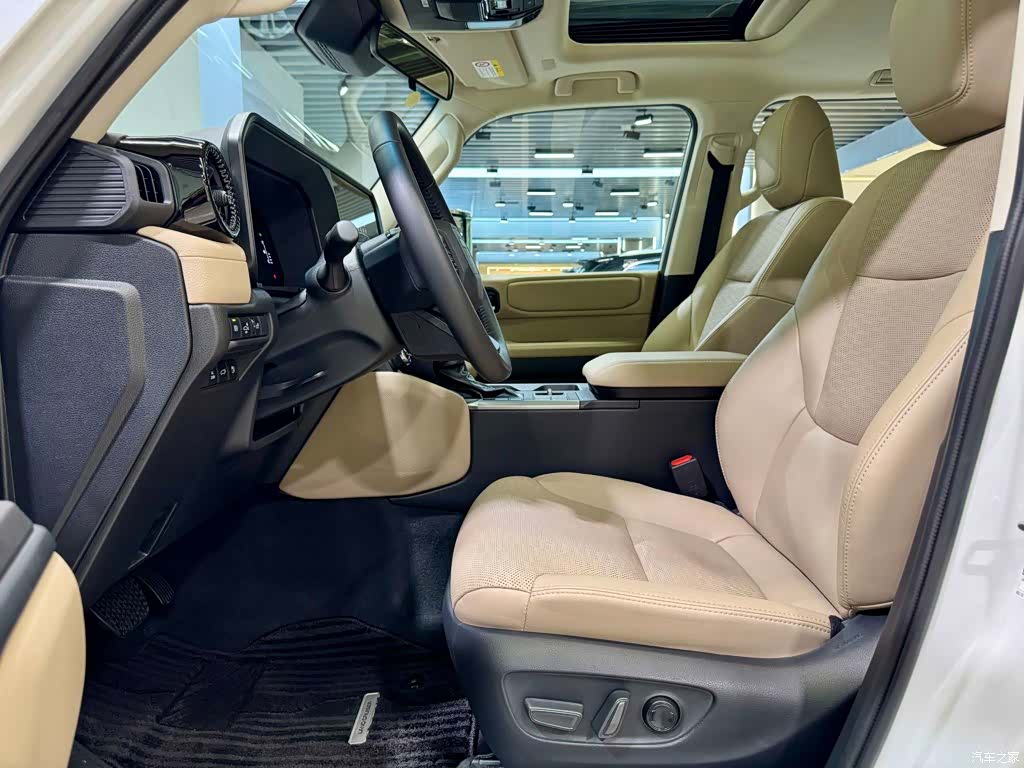 Toyota Prado, 2024 17