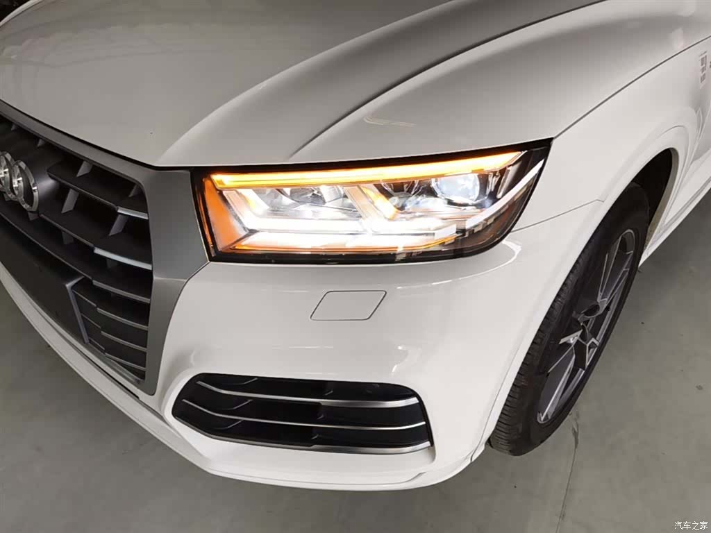 Audi Q5L, 2019 24