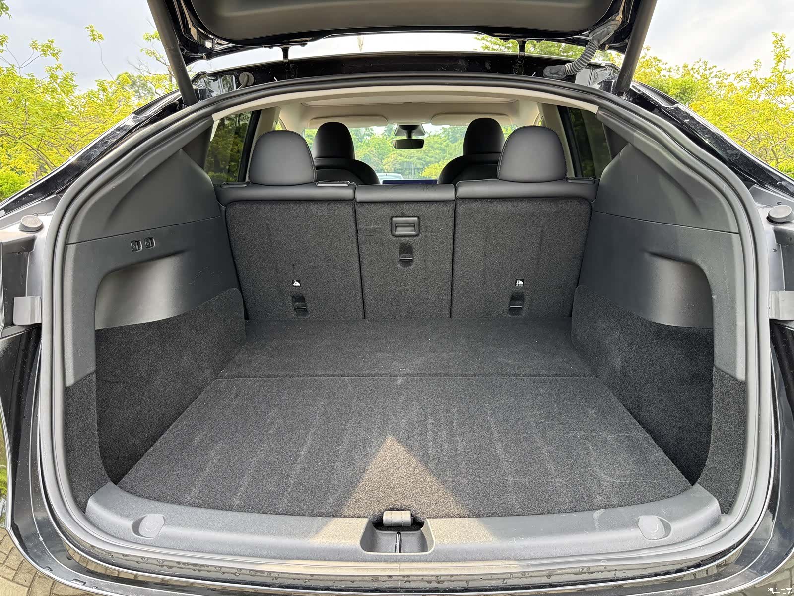 Tesla Model Y, 2023 24