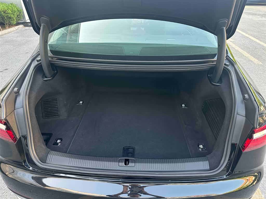 Audi A8L, 2018 7