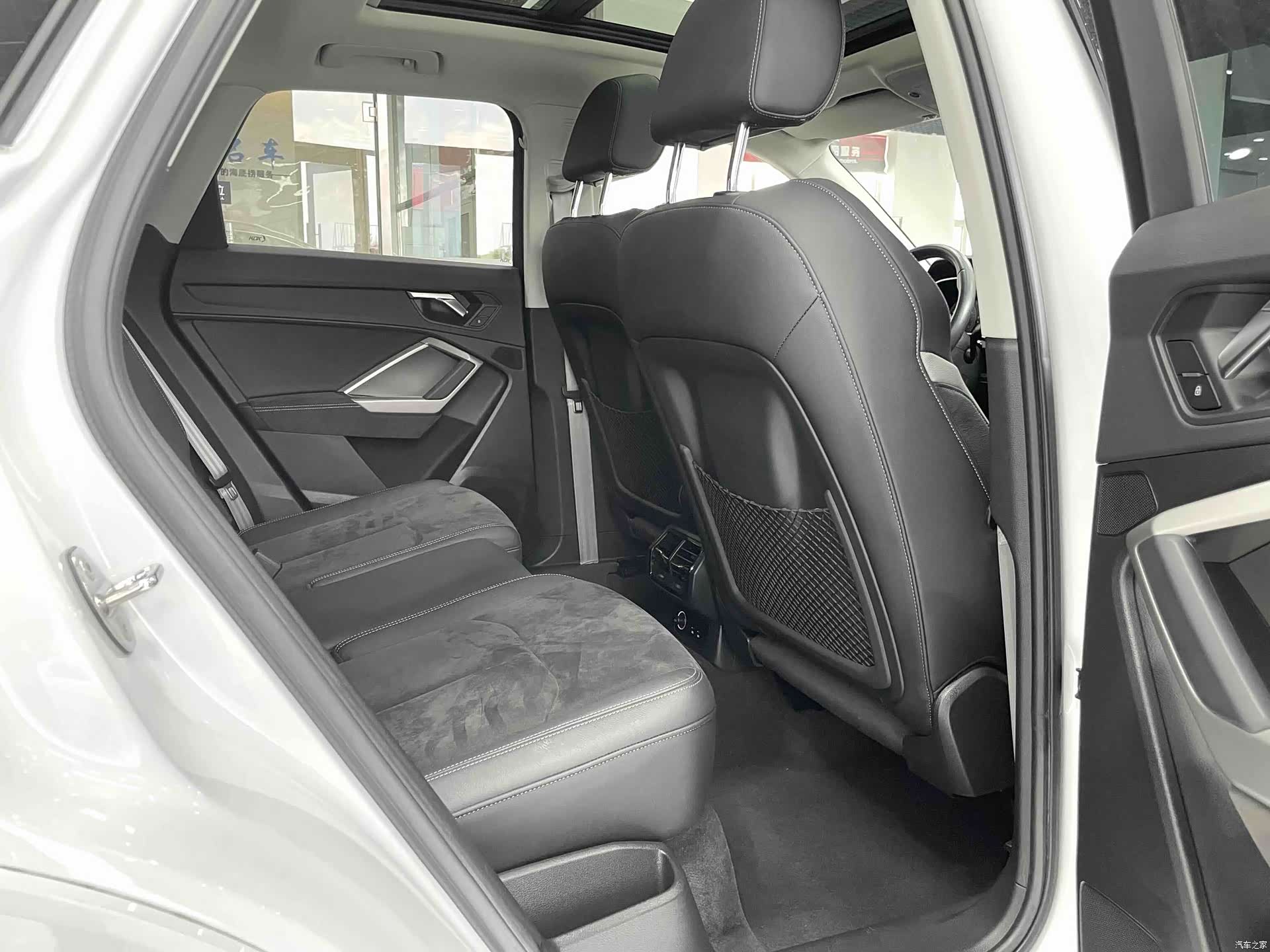 Audi Q3, 2022 13